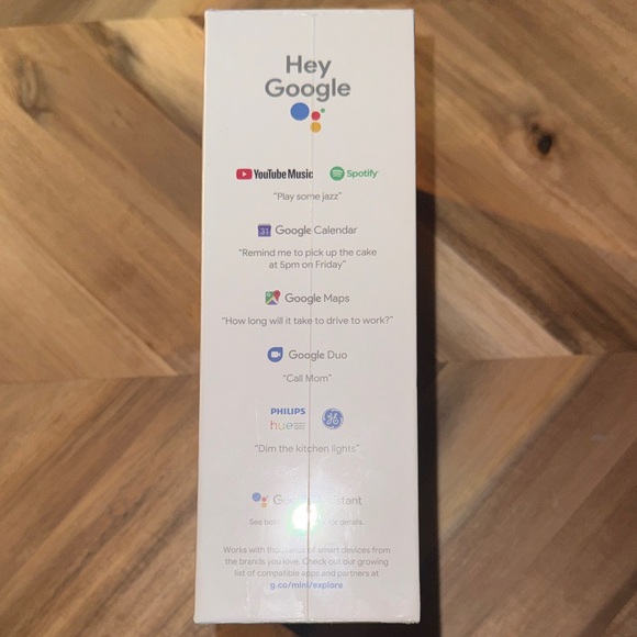 Google Nest Mini 2nd Gen in Light Gray - Picture 3 of 3